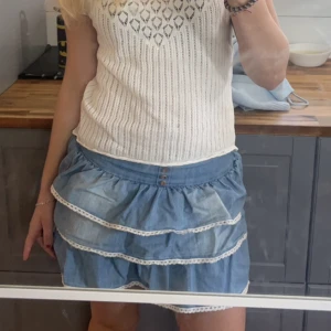 Jättesöt kjol - En söt kjol som jag måste sälja för den börjar bli förliten. 