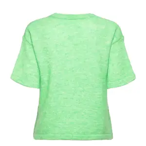 Grön skit trendig nu i höst, fin t-shirt ärmade tröja. Första bilden lånad för hittar inte bilden till min tröja men tvär lika.