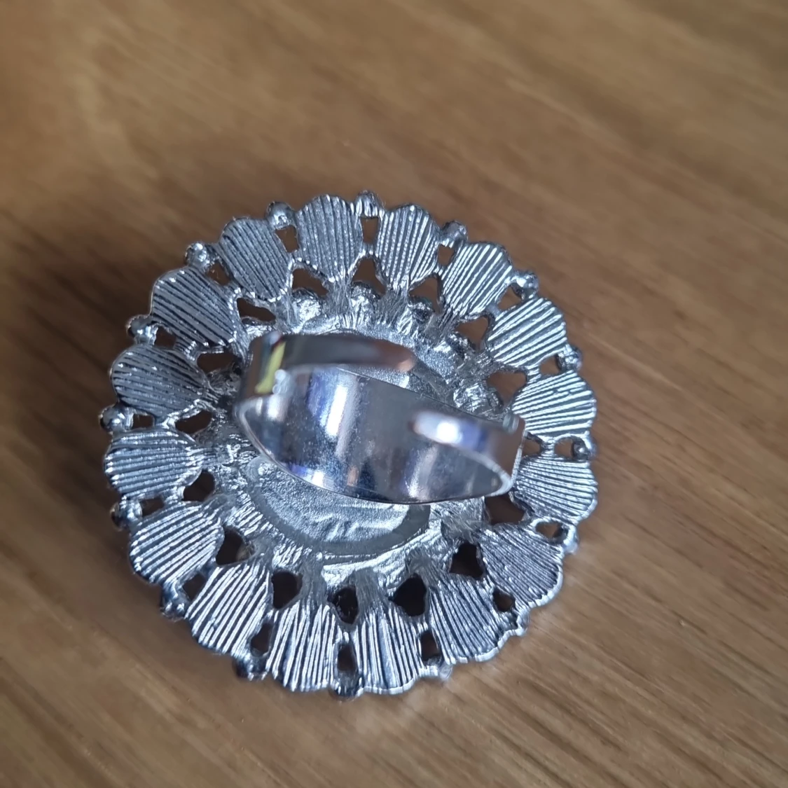 Y2k ring med sten - justerbar  - 91