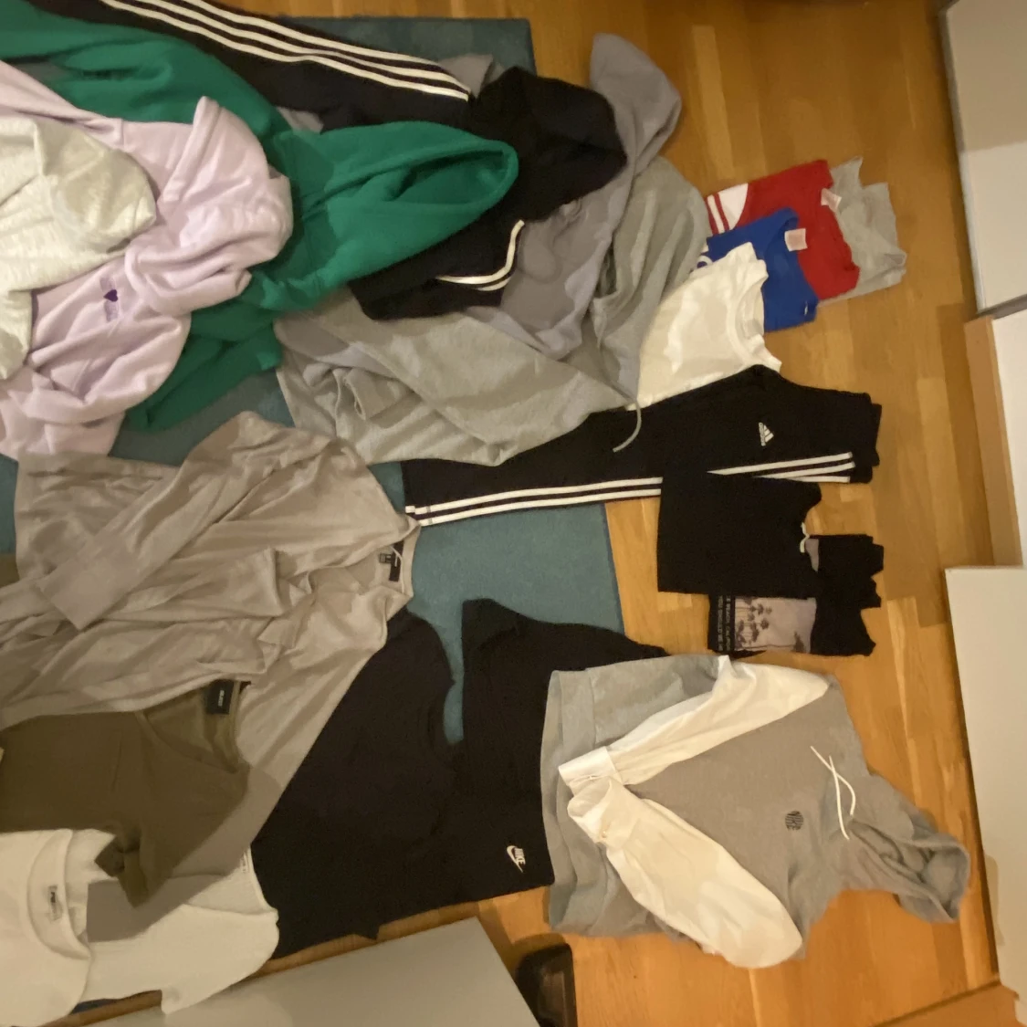 Klädder blandade storlekar från 164 - S  - 91