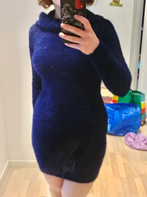 Klänning mjuk - SUPERmysig och mjuk klänning som säljs då den aldrig används.  Storlek:S/M Pris:70