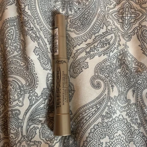 Telescopic mascara  - Telescopic mascara, använd 1 gång, inget tecken på använing.