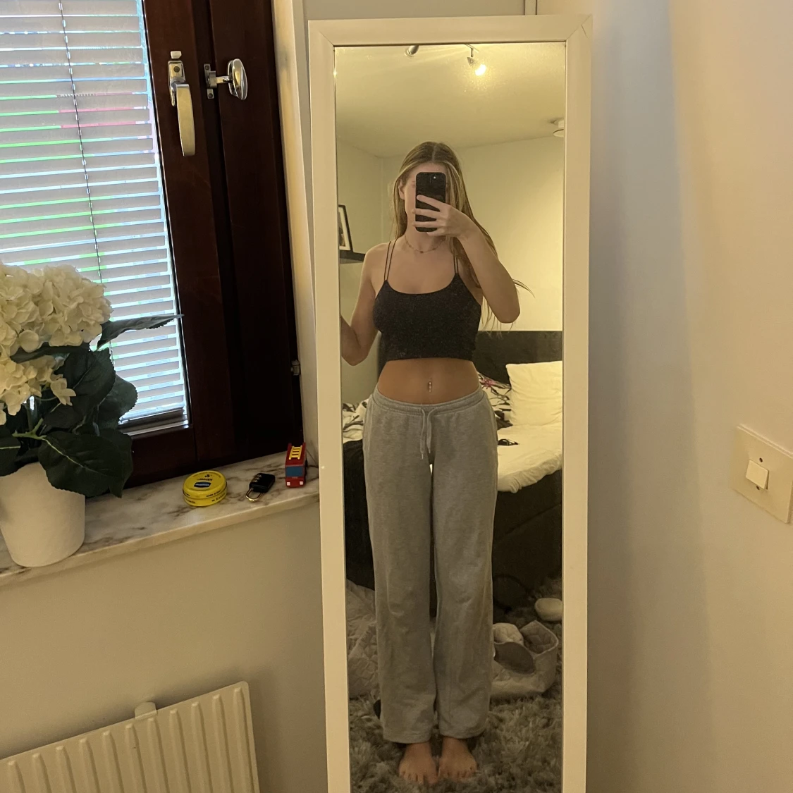 Raka lågmidjade mjukisbyxor