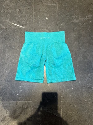 Nvgtn shorts m - Skick 10/10. Storlek m men sitter som en s.  Försten till kvarn. Klicka gärna på köp nu ❤️