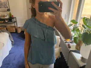 Mayla Jeansblus - Jeansblus ifrån Mayla Stockholm, nypris va runt 2000❤️ så fint skick utan defekter.❤️