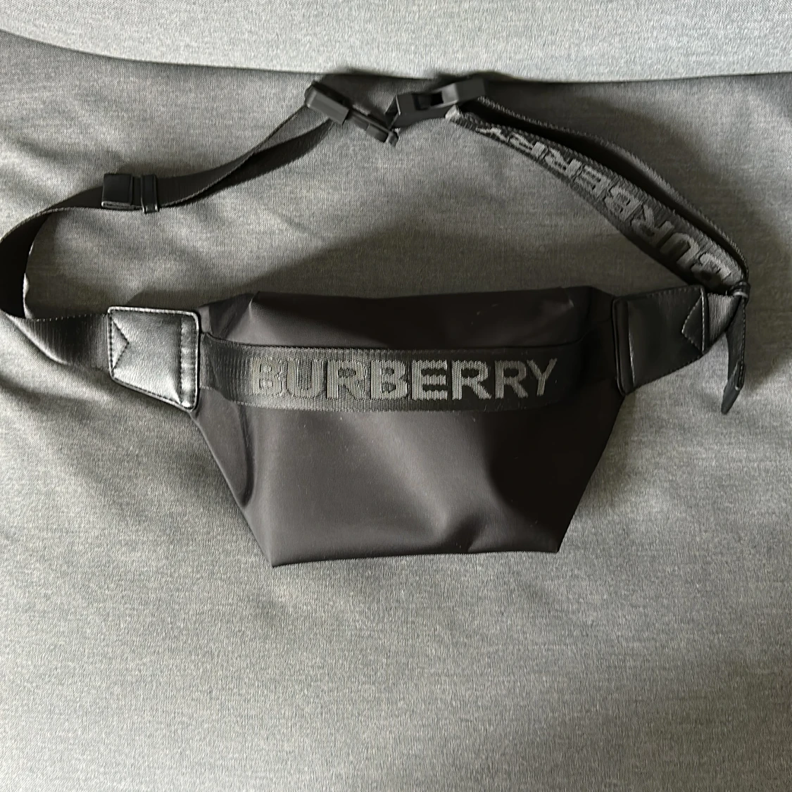 Burberry mag/axelväska