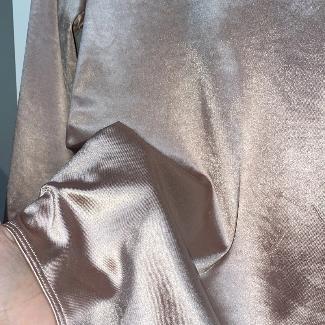 Långärmad bodysuit - satin - 90