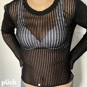 Svart Mesh topp - Säljer denna fina meshtopp från Zara som är slutsåld. Stl S och inte använd