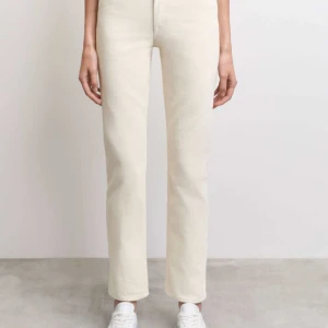 Tiger of sweden jeans  - Använda men i bra skick. Säljer pga för små. De är benvita.  Originalpris 1400