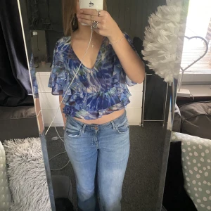 Blus från zara  - Fin slutsåld blus från zara i xs  300+frakt 