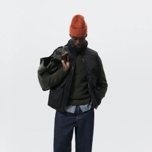 Väst från zara - Mycket fin väst från Zara! Bra kvalitet och välomhändertagen