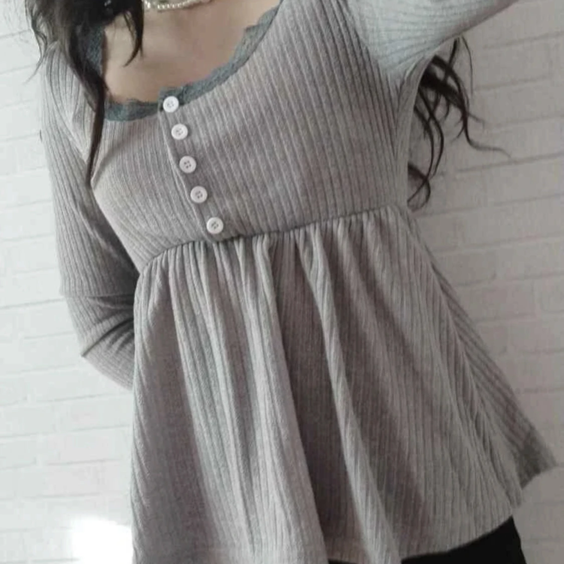 Jätte gullig grå utsvängd tröja