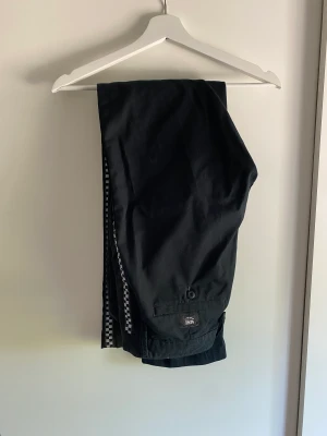 VANS - byxor - - nytvättad  - använd ca 5 ggr 