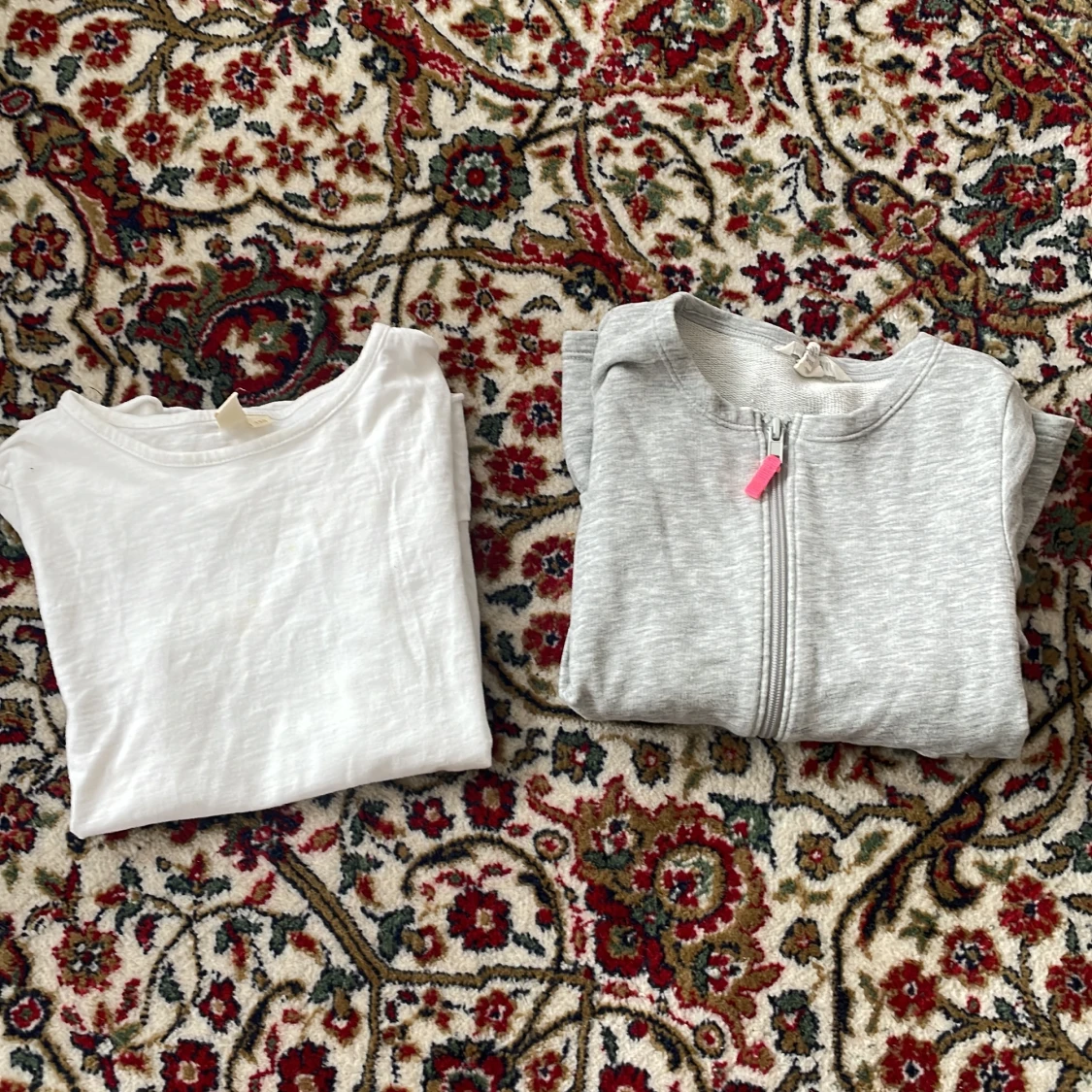 25 kr styck eller båda för 40 kr  - 91