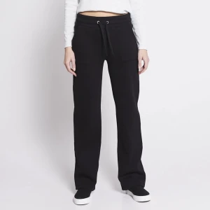 Mjukisbyxor  - Svarta mjukisbyxor från lager157. Använda fåtal gånger, därmed fint skick. Storlek M men passar även S. 