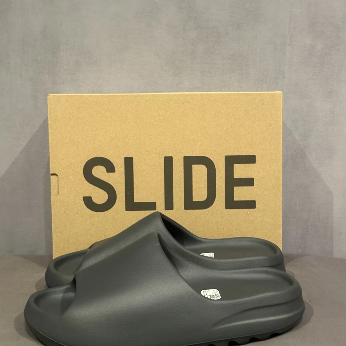 Yeezy Slides Slate Marine - 90