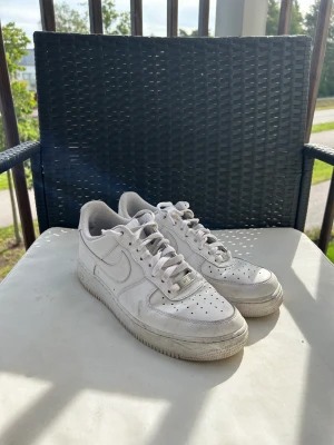 Nike air force - Ett par Nike skor som är använda men ändå i bra skick!
