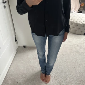 Jeans - Lågmidjade jeans som tyvärr är för små för mig