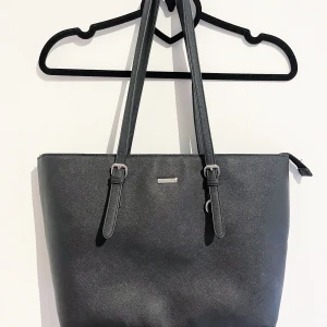 Väska - Svart väska