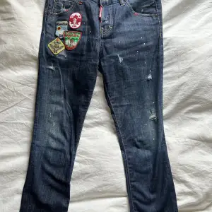 Dsquared jeans ifrån Yoox! Passar både XS och S. Värda 5000