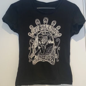 T-shirt  - Står ingen storlek men skulle säga xs 