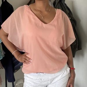 Ljusrosa topp - Supersöt ljusrosa topp, pris hår att diskutera❤️❤️