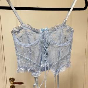 Korsett - Finaste korsetten som tyvärr är för liten för mig, motsvarar en M🩵🩵