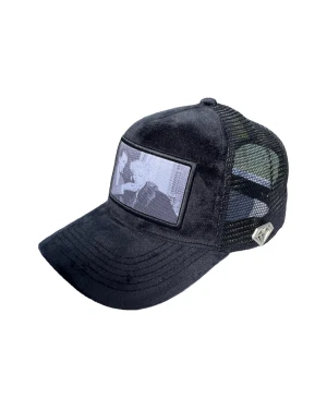 Svart Velvet keps, helt ny direkt från oss familjlo  - Riktigt snygg Velvet keps som passar in med alla dina outfit 