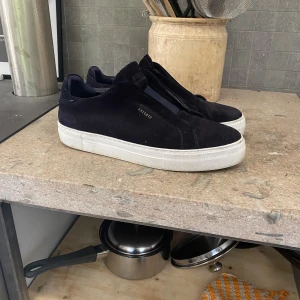 Axel Arigato - Clean 360 Laceless Box (klistermärken, påse) + kvitto finns!  Nästa helt oanvända!  Nypris 2550kr, Skick: 9/10!