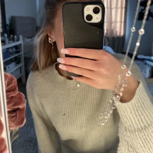 Stickad tröja  - Jätte skön å fin stickad tröja från hm💗 kommer inte till användning längre. Mint färgad 