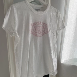Crocker t-shirt - T-shirt från Crocker i bra skick! Använd ett fåtal gånger!