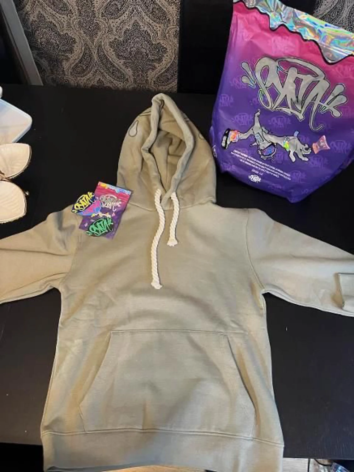 Oanvänd Syna World hoodie (s)