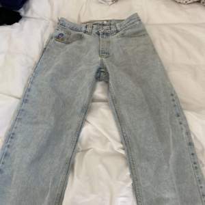 Ett par riktigt snygga jeans från Polar skate co! Ny pris 1200kr  Cond: 9/10