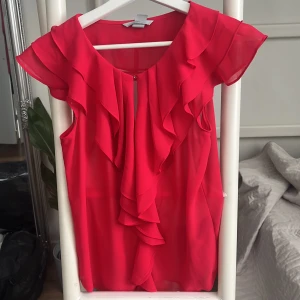 Blus strlk 34 - Knappt använd blus från hm