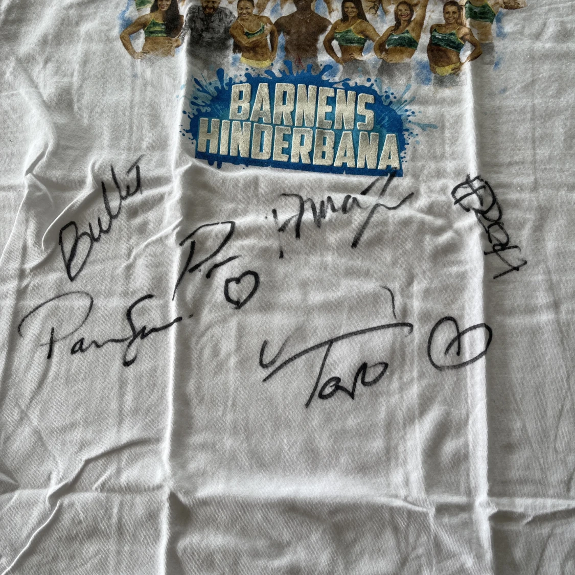 T-shirt med gladiatorernas autografer - 90