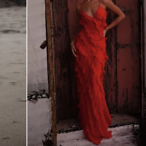 Klänning  - Klänning ifrån rat & boa, storlek 36. Köpt för 3400 kr men säljer för 2500, endast använd en gång ❤️