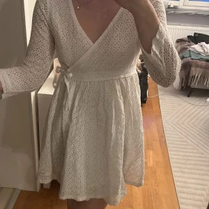 Klänning  - Odd Molly klänning i strl 1. Super söt och i fint skick!