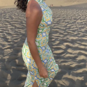 Snygg sommarklänning med bar öppen rygg - Snygg klänning från zara i bar öppen rygg