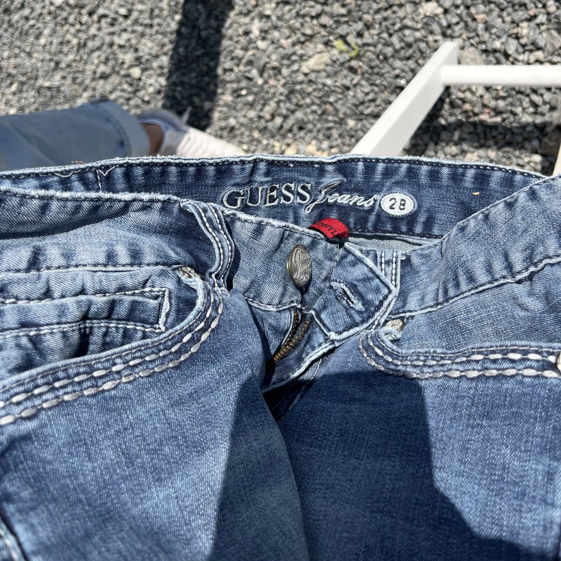 Levis & Guess Jeans - 90