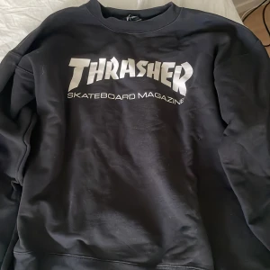 Trasher  - Säljer min svarta trasher tröja, kostar 800 ny.