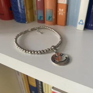 Handgjort armband  - @bladhsmycken på Instagram 