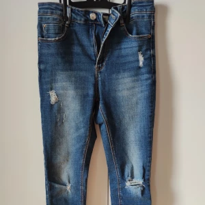 Super high waist ripped jeans - Ripped jeans, blue.