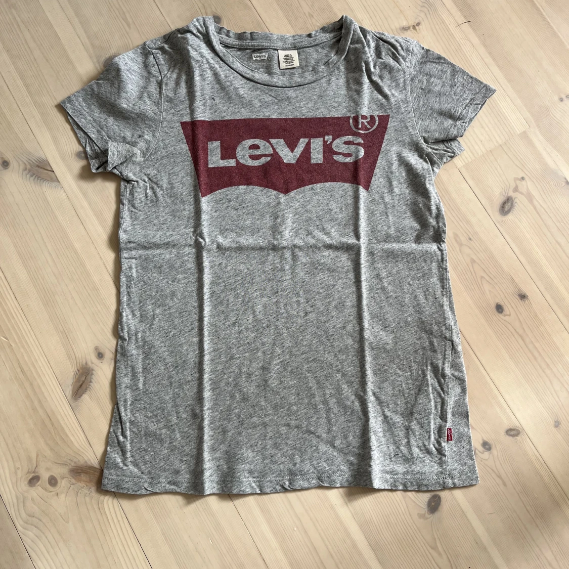 Levi’s t-shirt  - 90