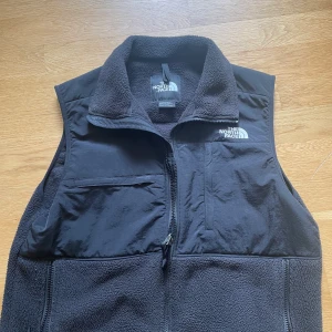North face väst  - Snygg northface väst i bra skick 