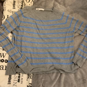 Stockholms stil tröja randig - Säljer då jag bytt stil. I nyskick!