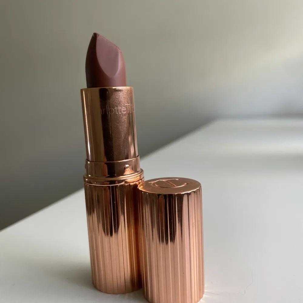 Shade The Super Nudes- Super Fabulous endast testad men spritad och ren. . Accessoarer.