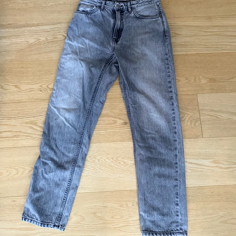 Waist 29 längd 30 i färgen lazy gray💕 helt oanvända, herrstorlek . Jeans & Byxor.
