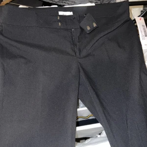 Kostymbyxor  - Kostymbyxor, oanvända med prislapp på