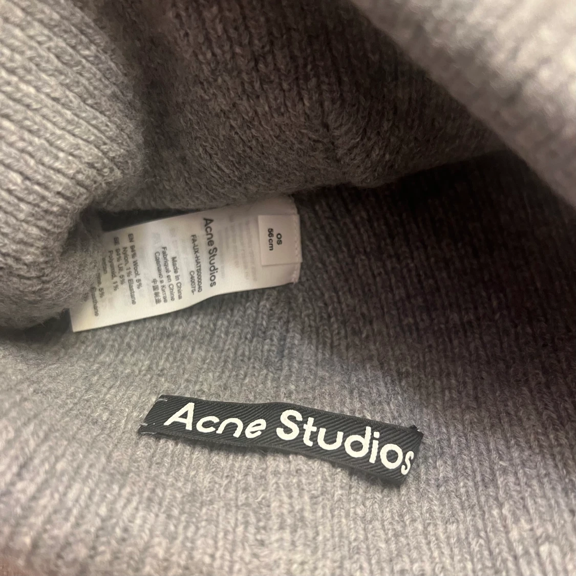 Acne studios mössa  - 90