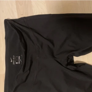 TRÄNINGSBYXOR - Träningsbyxor från Nike!